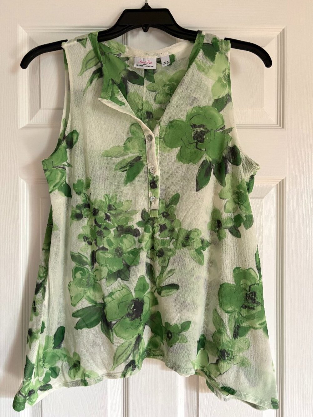 Women's size large sleeveless blouse with high low hem